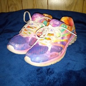 Women's size 6 1/2 Fila athletic shoes